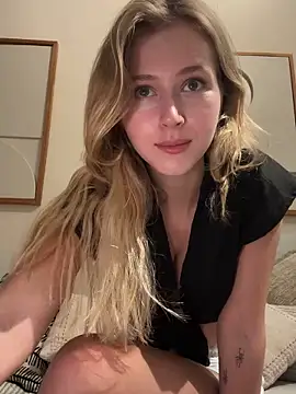 LunaRase online show from 9, 2, 2025