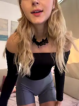 LunaRase online show from 2, 10, 2025