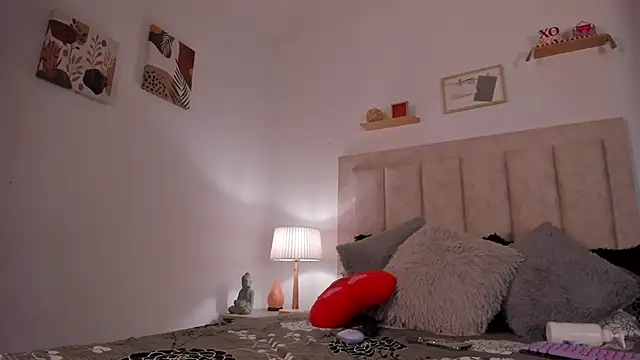 Avaline Blancx online show from 27, 2, 2025