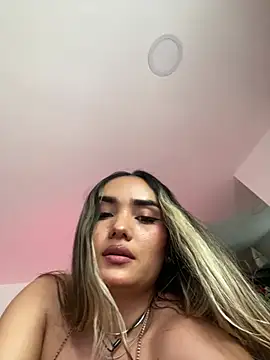 Snapshot of exoticcute chatting on 7, 7, 2026 exoticcute online show from 7, 7, 2026