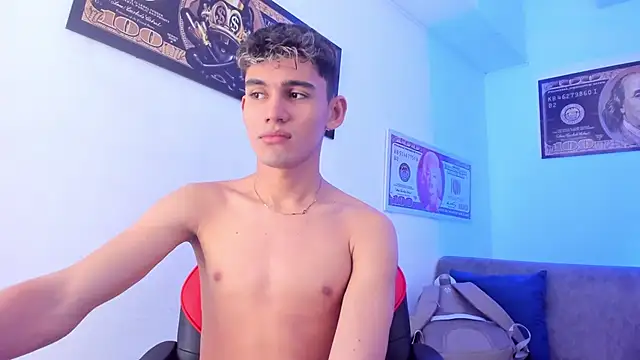 Snapshot of EstebanPerez_ chatting on 17, 12, 2024 EstebanPerez online show from 17, 12, 2024