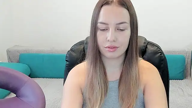 Mia shy1 online show from 15, 1, 2026