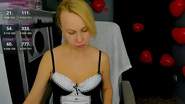 Snapshot of Anny_Jey_ chatting on 11, 2, 2025 Anny Jey online show from 11, 2, 2025