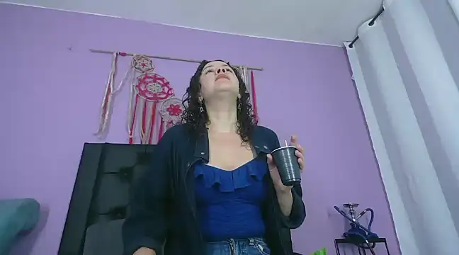 Snapshot of ArtesanaMK chatting on 18, 1, 2025 ArtesanaMK online show from 18, 1, 2025