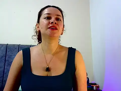 Snapshot of ArtesanaMK chatting on 16, 9, 2025 ArtesanaMK online show from 16, 9, 2025