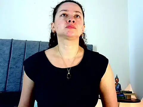 Snapshot of ArtesanaMK chatting on 25, 9, 2025 ArtesanaMK online show from 25, 9, 2025