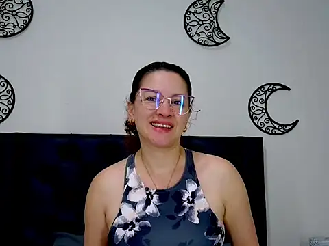 Snapshot of ArtesanaMK chatting on 26, 9, 2025 ArtesanaMK online show from 26, 9, 2025