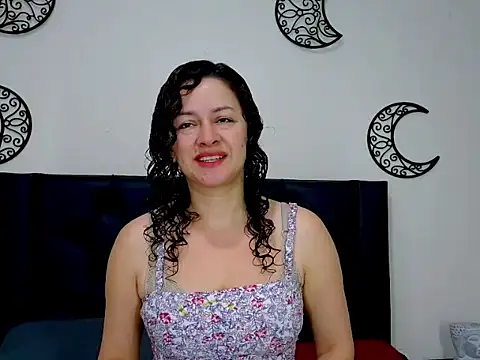 Snapshot of ArtesanaMK chatting on 30, 9, 2025 ArtesanaMK online show from 30, 9, 2025