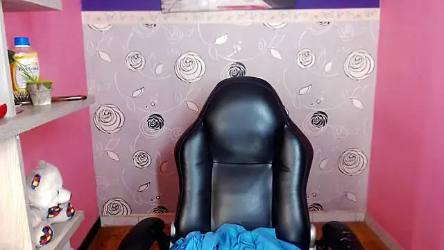 SaraSofia44 online show from 1, 2, 2025