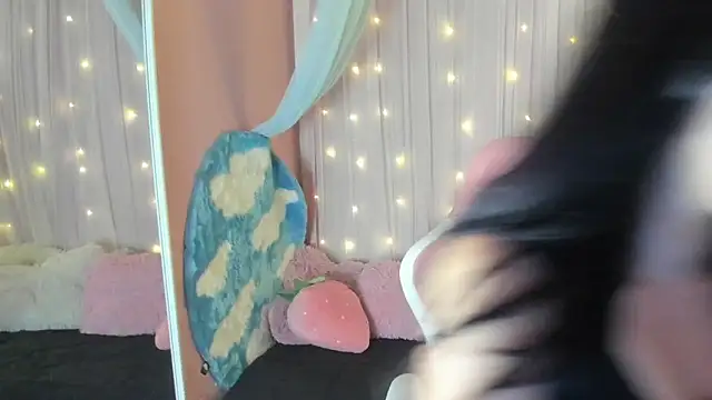 Aliiz 01 online show from 6, 12, 2024