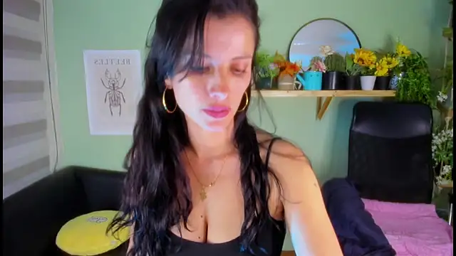 Aliiz 01 online show from 24, 12, 2024