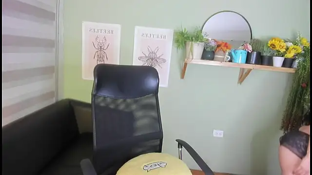 Aliiz 01 online show from 6, 2, 2025