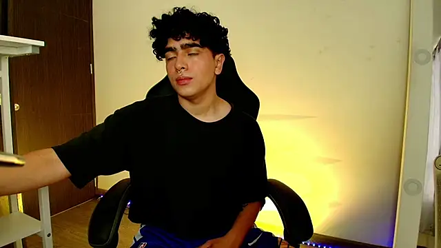  nickconnor01 online show from 8, 2, 2025