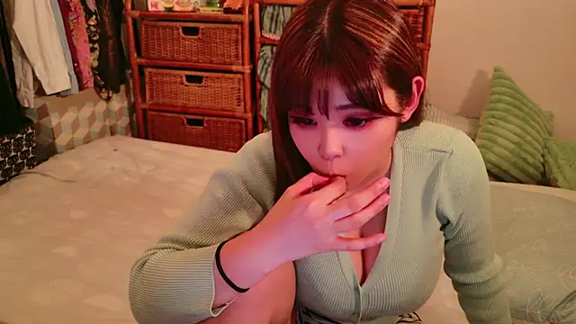 Megu Melon online show from 4, 12, 2024