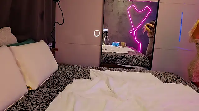 Snapshot of LeylaRosse chatting on 13, 1, 2026 LeylaRosse online show from 13, 1, 2026