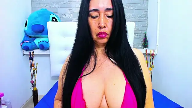 Snapshot of HorniestMilf chatting on 13, 10, 2025 HorniestMilf online show from 13, 10, 2025