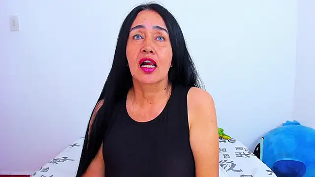 HorniestMilf online show from 18, 2, 2026