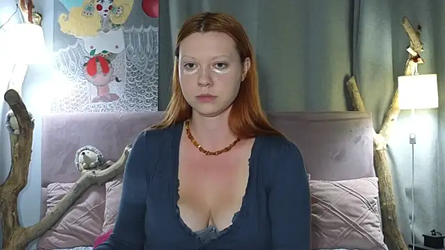 Snapshot of MileyMiller chatting on 22, 7, 2026 MileyMiller online show from 22, 7, 2026