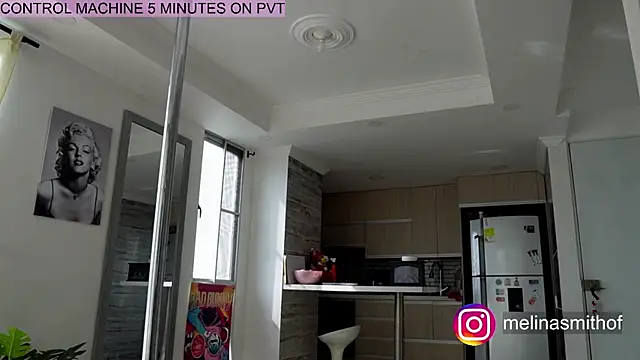 Snapshot of Melina-Smith chatting on 31, 10, 2025 Melina-Smith online show from 31, 10, 2025