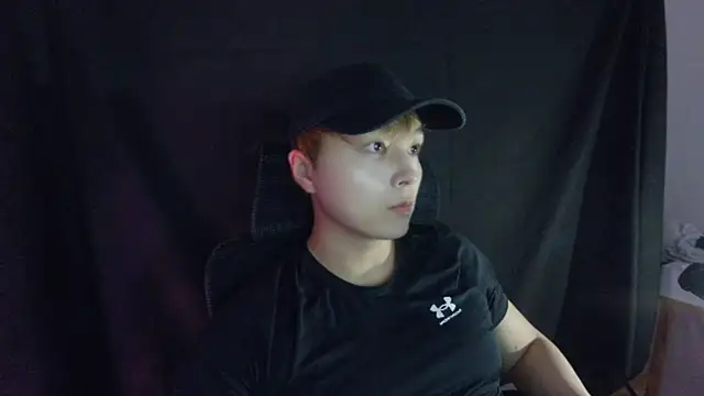 Snapshot of Tkcqcc chatting on 18, 3, 2025 Tkcqcc online show from 18, 3, 2025