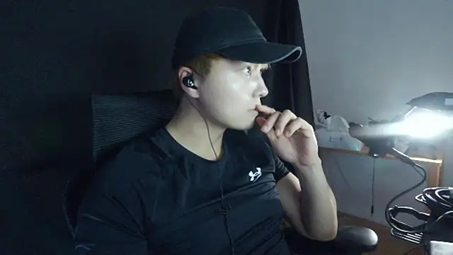 Snapshot of Tkcqcc chatting on 19, 3, 2025 Tkcqcc online show from 19, 3, 2025