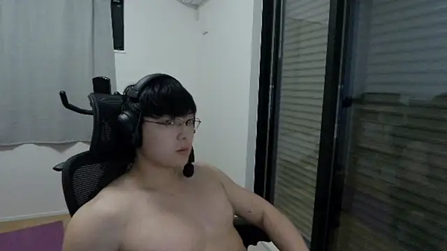 Snapshot of Tkcqcc chatting on 1, 10, 2025 Tkcqcc online show from 1, 10, 2025