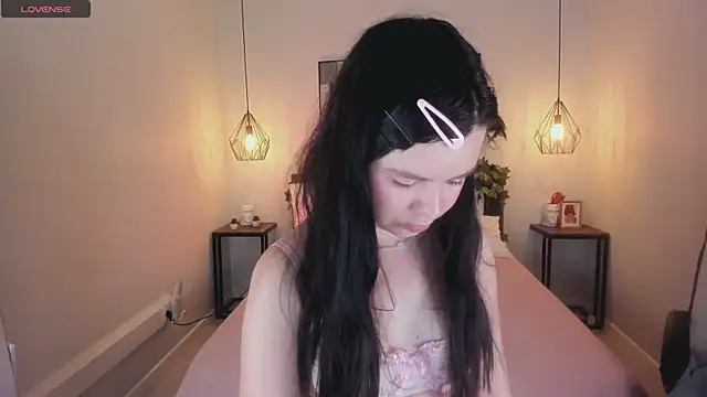 Lil Amelie online show from 24, 6, 2026