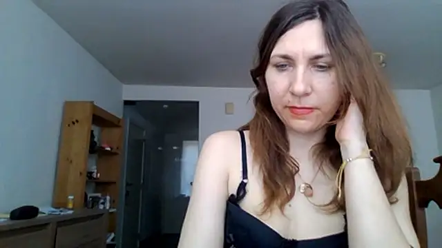 JasmineGlamour online show from 25, 5, 2026