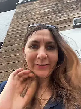 Snapshot of JasmineGlamour chatting on 4, 7, 2026 JasmineGlamour online show from 4, 7, 2026