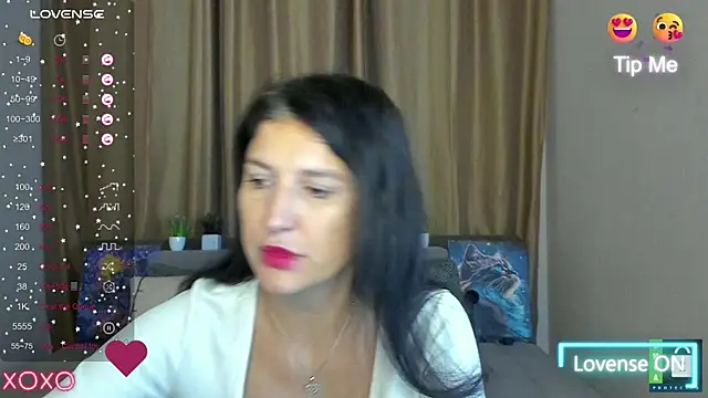 Alianna Solo Kisses online show from 11, 11, 2025