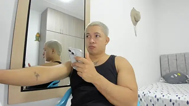 Snapshot of Valerioe chatting on 24, 4, 2026 Valerioe online show from 24, 4, 2026