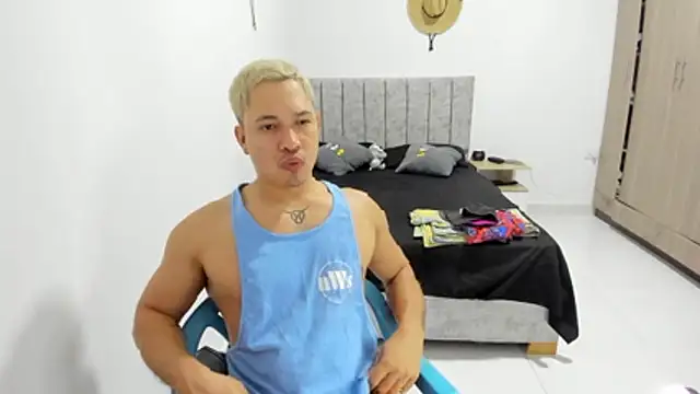 Snapshot of Valerioe chatting on 4, 5, 2026 Valerioe online show from 4, 5, 2026
