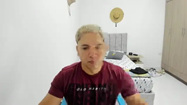 Snapshot of Valerioe chatting on 25, 5, 2026 Valerioe online show from 25, 5, 2026