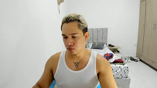 Snapshot of Valerioe chatting on 3, 6, 2026 Valerioe online show from 3, 6, 2026