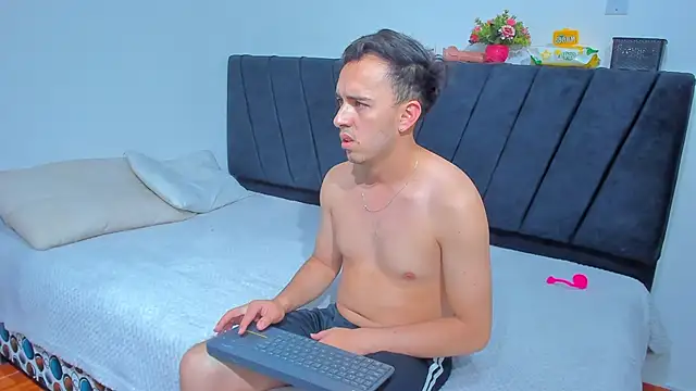 Snapshot of big-dicktop23 chatting on 9, 10, 2025 big-dicktop23 online show from 9, 10, 2025