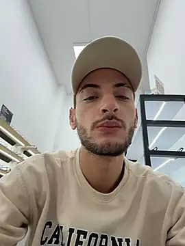 Snapshot of Sxxthiago chatting on 3, 12, 2025 Sxxthiago online show from 3, 12, 2025