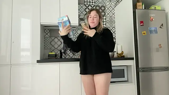 Embersweetbunny online show from 29, 1, 2025