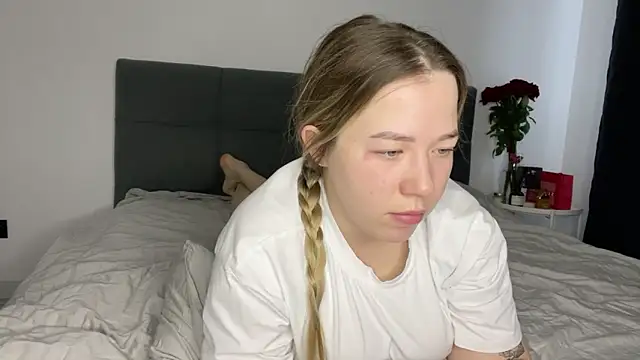 Embersweetbunny online show from 12, 2, 2025