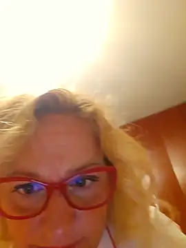 Snapshot of VirginiaNurse chatting on 4, 7, 2026 VirginiaNurse online show from 4, 7, 2026