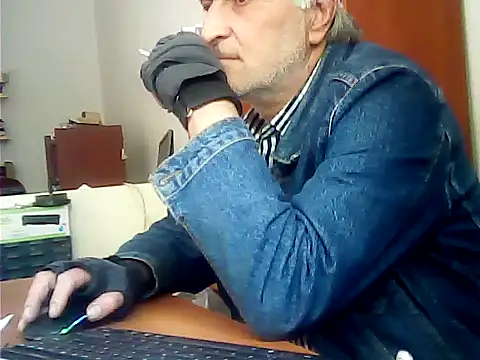 Snapshot of zormen355 chatting on 3, 6, 2026 zormen355 online show from 3, 6, 2026