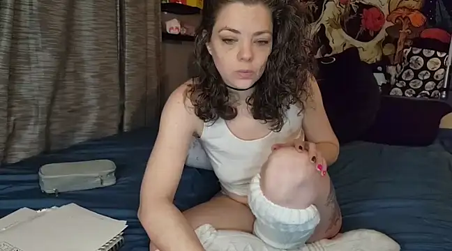 MiaElizabeth online show from 2, 3, 2025