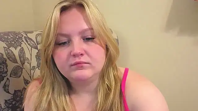 Snapshot of PhatAssBlond chatting on 18, 4, 2026 PhatAssBlond online show from 18, 4, 2026