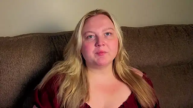 Snapshot of PhatAssBlond chatting on 27, 7, 2026 PhatAssBlond online show from 27, 7, 2026