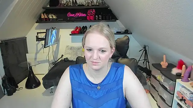 Snapshot of caro_kitten chatting on 10, 1, 2025 caro kitten online show from 10, 1, 2025