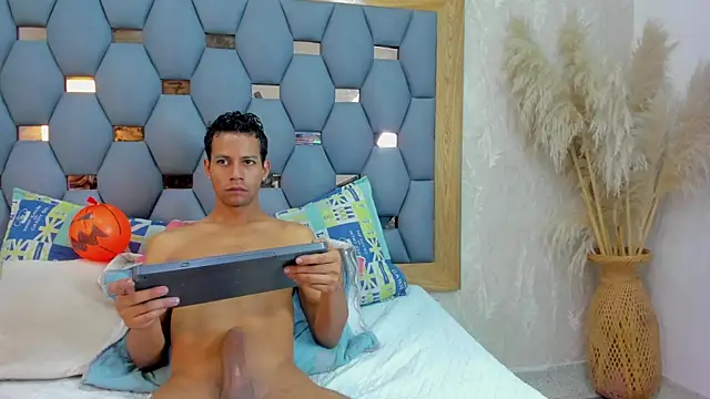 Snapshot of yayi_derek chatting on 26, 10, 2025 yayi derek online show from 26, 10, 2025