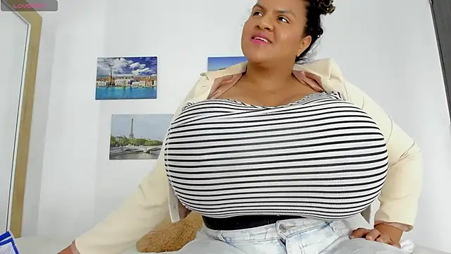 Snapshot of bigmom69_ chatting on 14, 9, 2025 bigmom69 online show from 14, 9, 2025