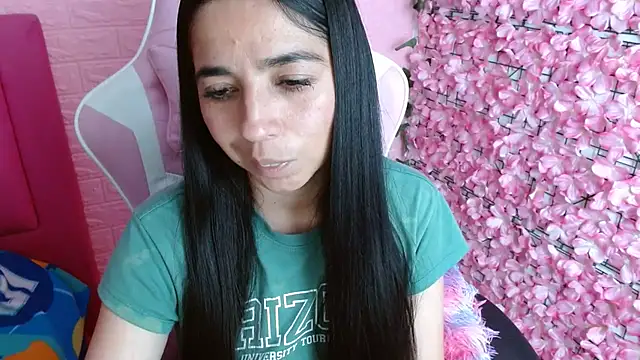 Snapshot of kendall_all4u chatting on 28, 10, 2025 kendall all4u online show from 28, 10, 2025