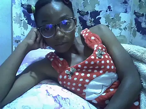 ElianeHot online show from 12, 4, 2026