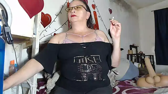 Snapshot of Vivianmature chatting on 22, 11, 2025 Vivianmature online show from 22, 11, 2025