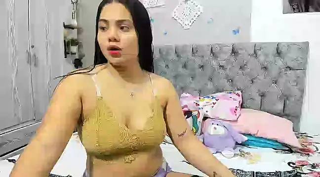 Alejandra evanss online show from 19, 3, 2025